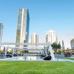 Special Deal! 2Br In Heart Of Gold Coast