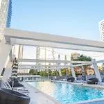 Special Deal! 2Br In Heart Of Gold Coast