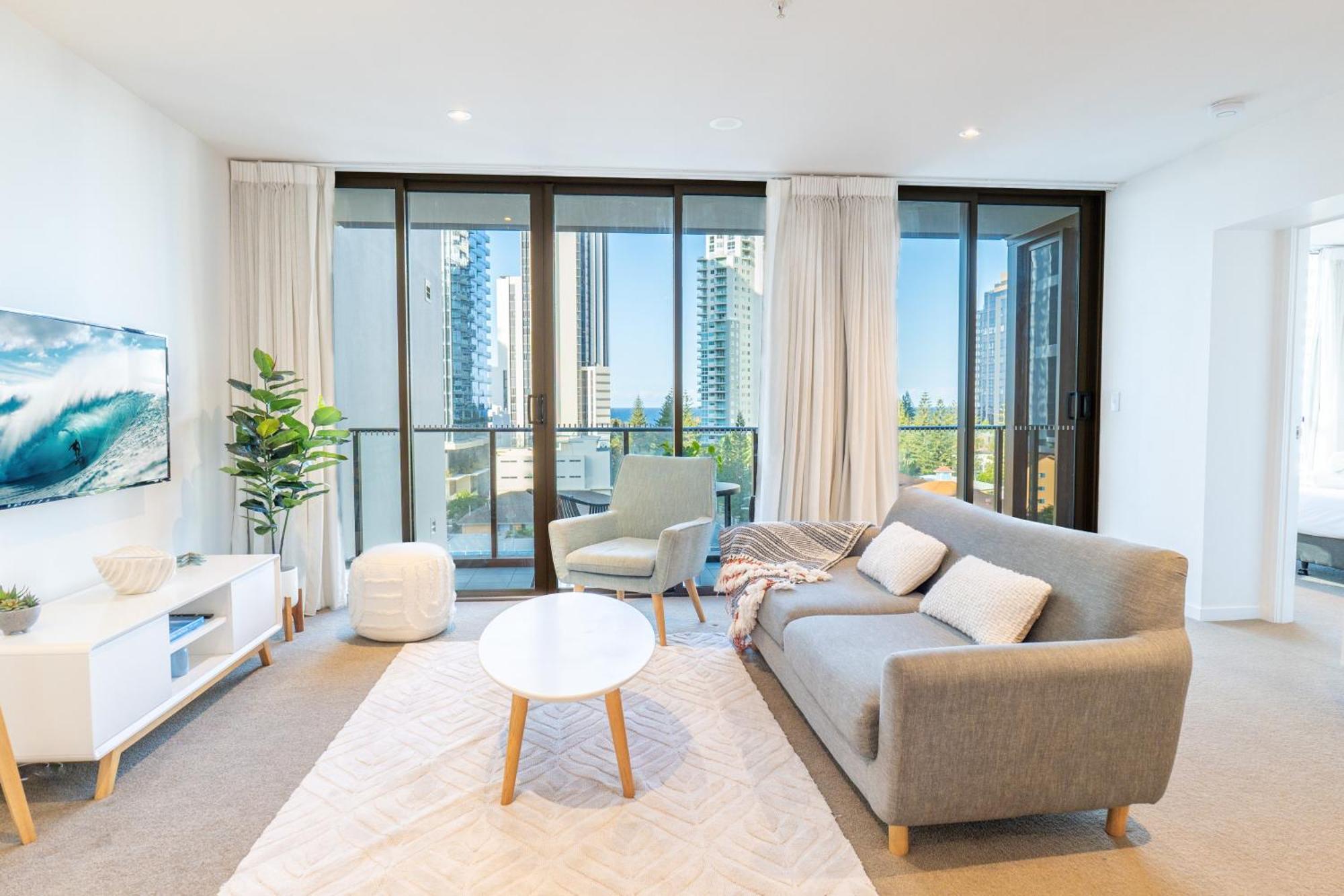Apartment Special Deal! 2br In Heart Of Gold Coast