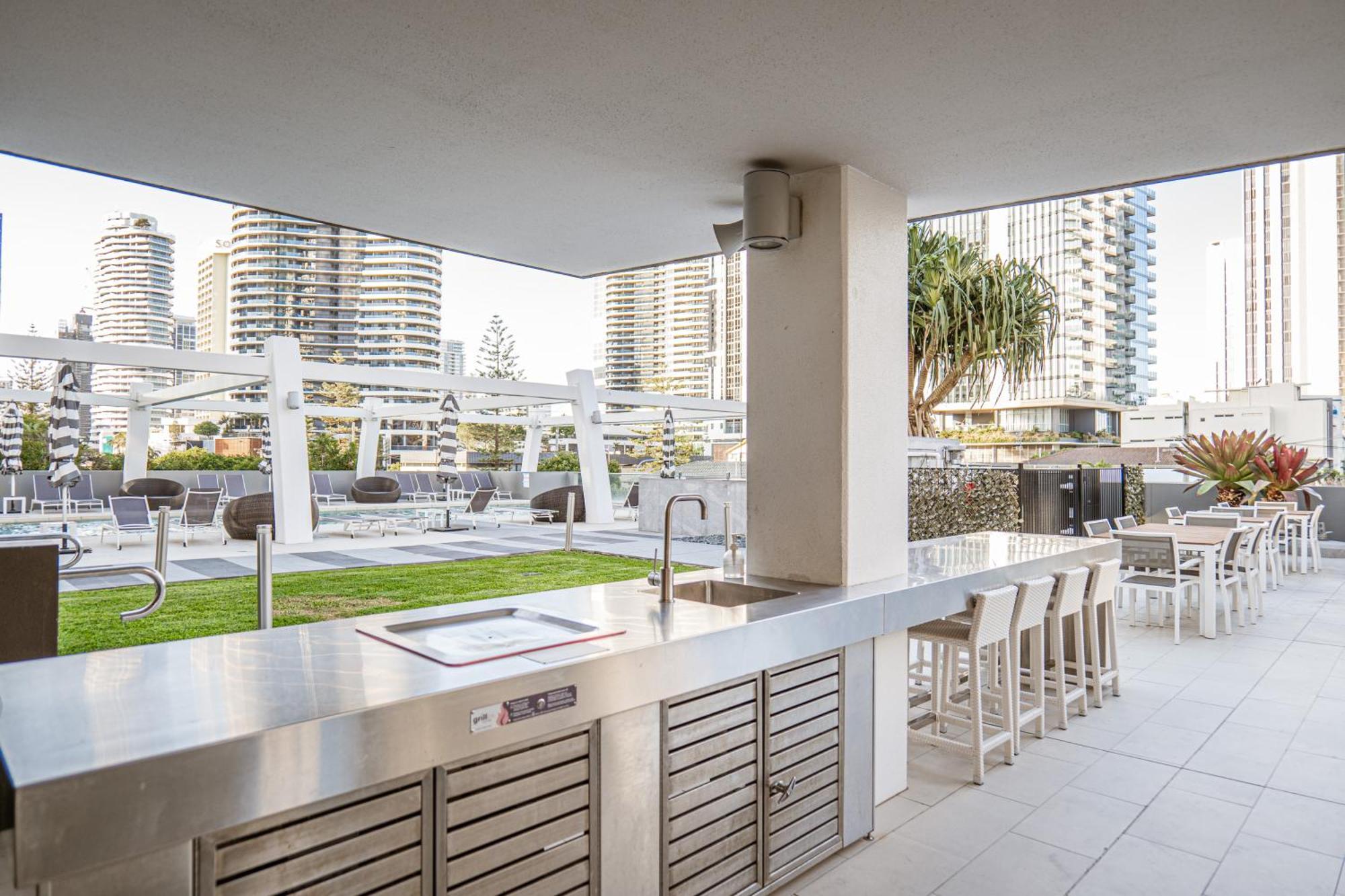 Special Deal! 2br In Heart Of * Gold Coast